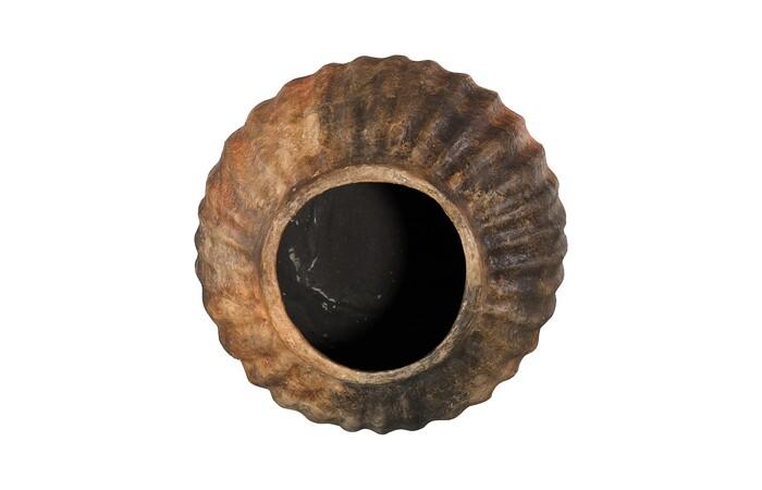Raw Umber Vase, Globe